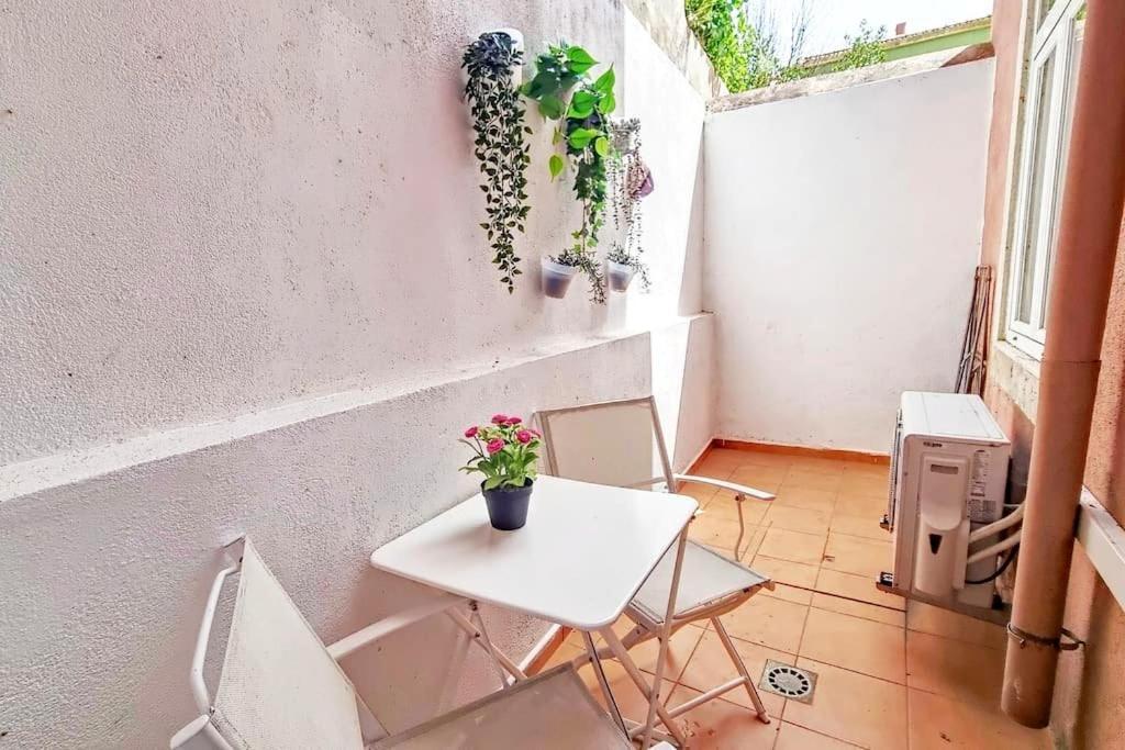 Sapadores - 2 Bedrooms Apartment Lisbon Boho Chic Екстериор снимка